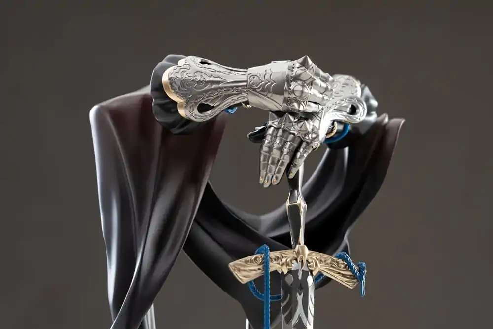 Reverse: 1999 Limepie Series PVC Statue Knight 17 cm product photo