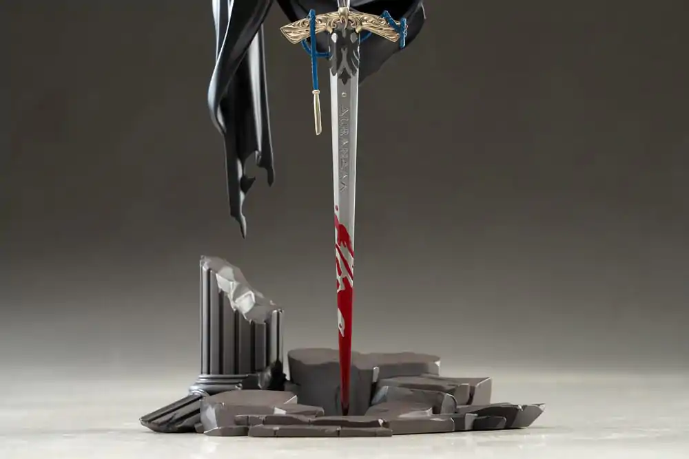 Reverse: 1999 Limepie Series PVC Statue Knight 17 cm product photo