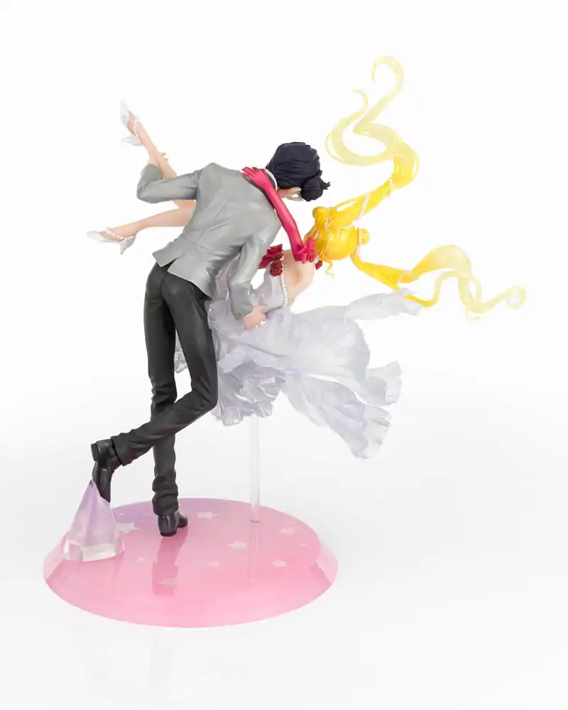 Sailor Moon FiguartsZERO Chouette PVC Statue Usagi &amp; Tuxedo Mask Moonlight Glow Edition 24 cm product photo