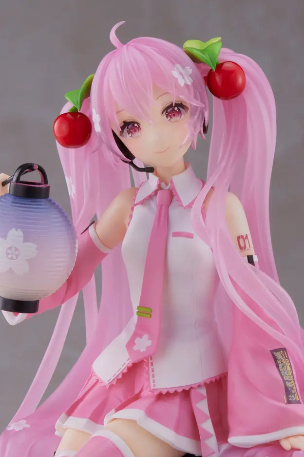 Sakura Miku AMP+ PVC Statue Sakura Lantern Ver. 20 cm product photo