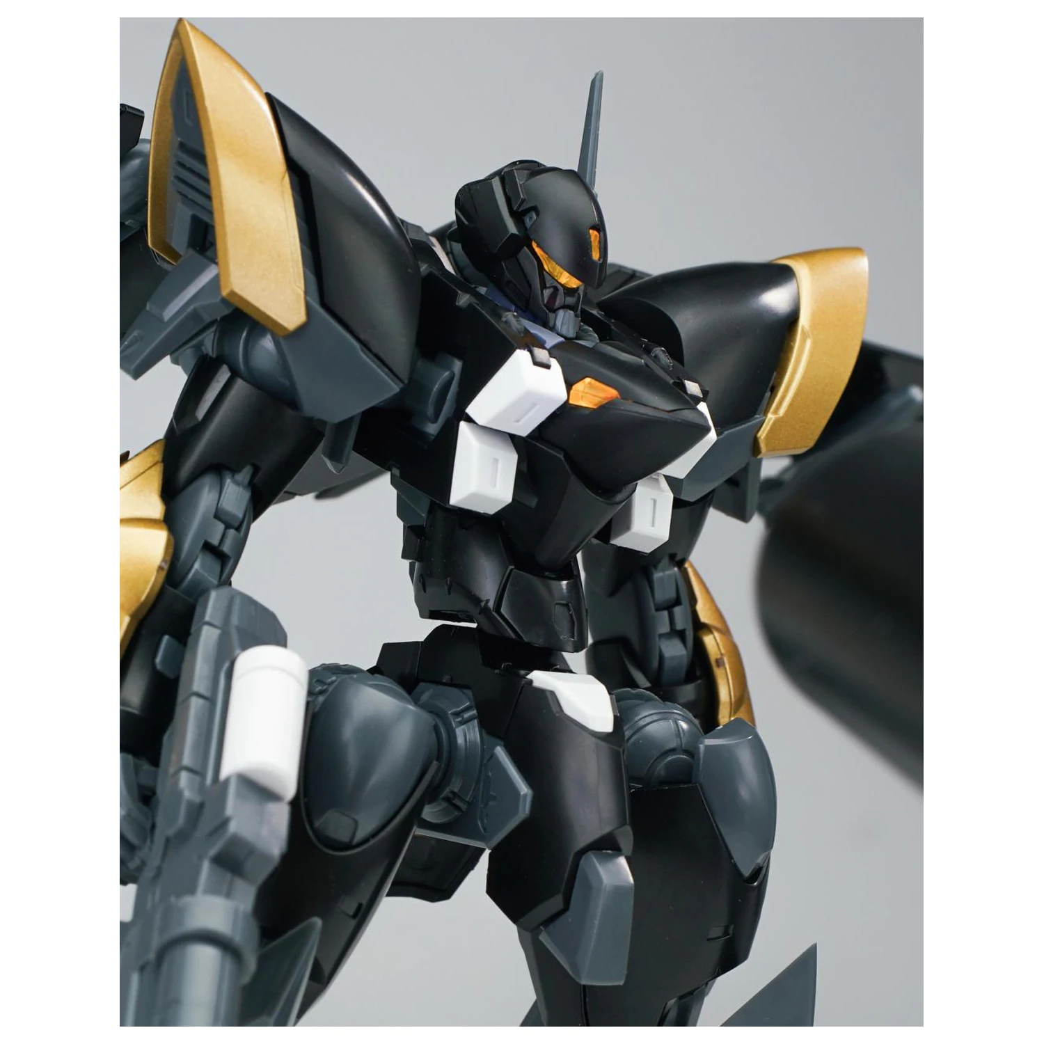 SHEIK MAINLAND Ultra Action Trooper Yun Que Silver Model Kit 1/144 product photo
