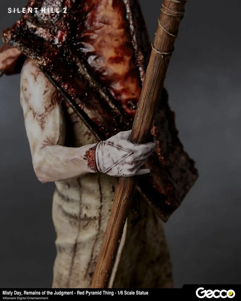Silent Hill 2 Statue 1/6 Misty Day, Remains of Judgement - Red Pyramid Thing 34 cm product photo