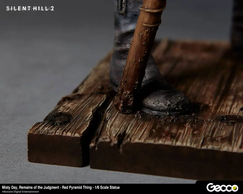 Silent Hill 2 Statue 1/6 Misty Day, Remains of Judgement - Red Pyramid Thing 34 cm product photo