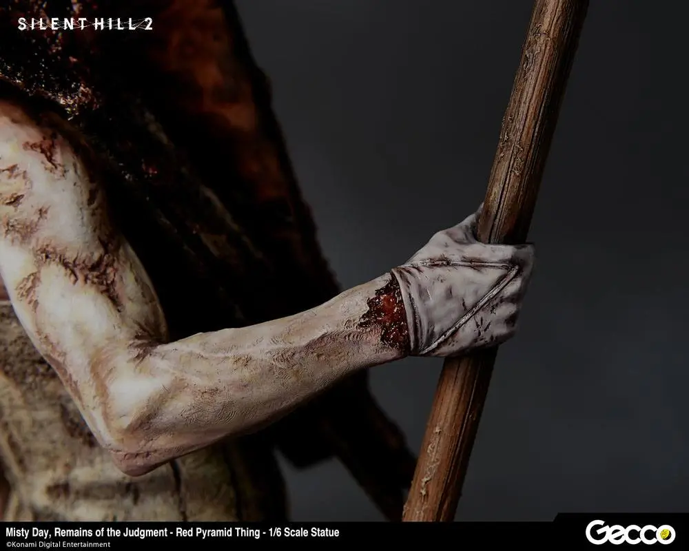 Silent Hill 2 Statue 1/6 Misty Day, Remains of Judgement - Red Pyramid Thing 34 cm product photo