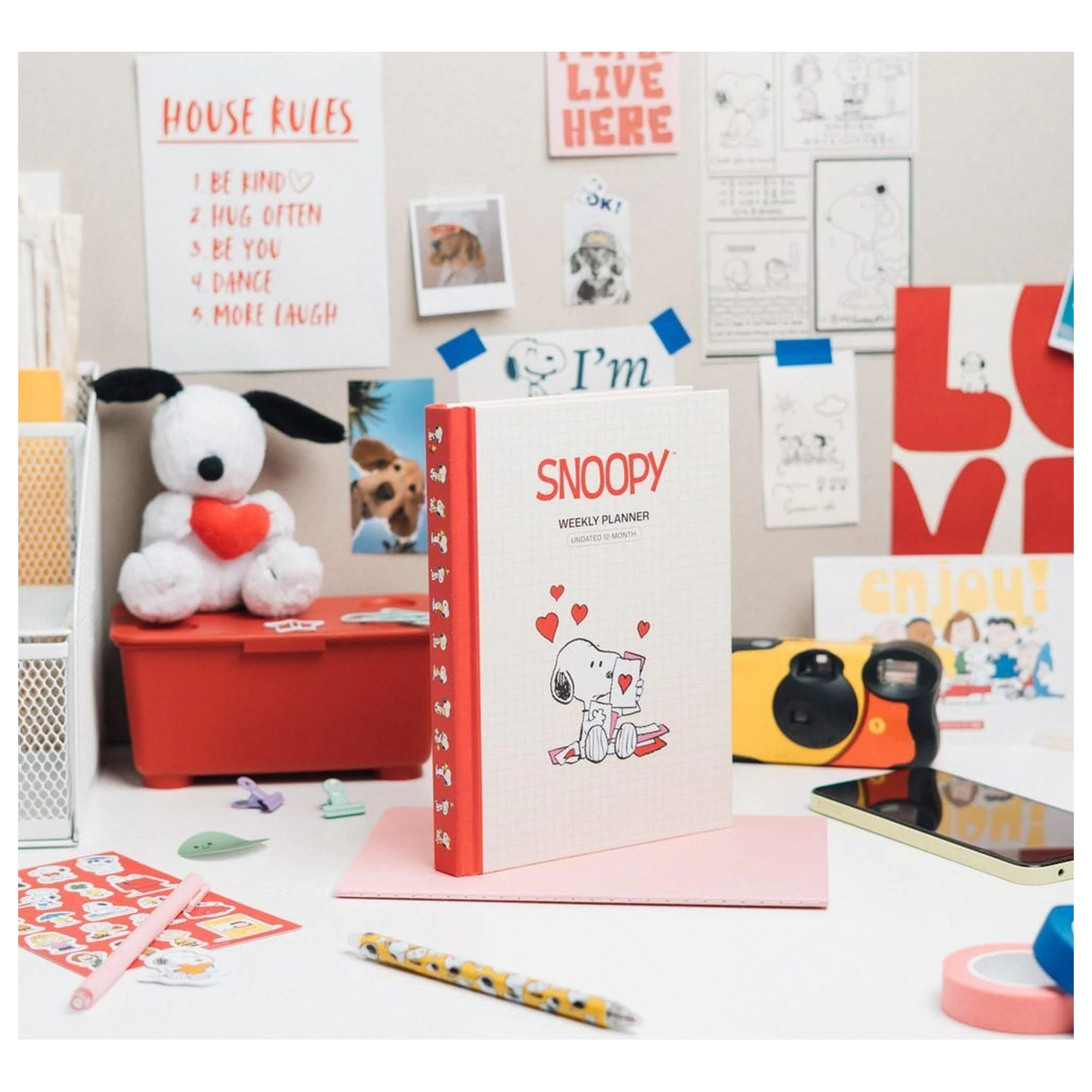 Snoopy A5 undated weekly planner product photo
