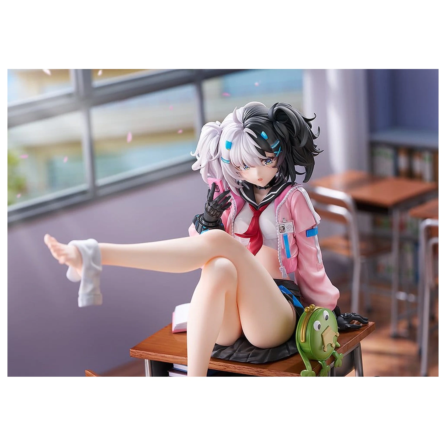 Snowbreak: Containment Zone PVC Figure 1/7 Eatchel - The Cub [Overdue Radiance] 23 cm product photo