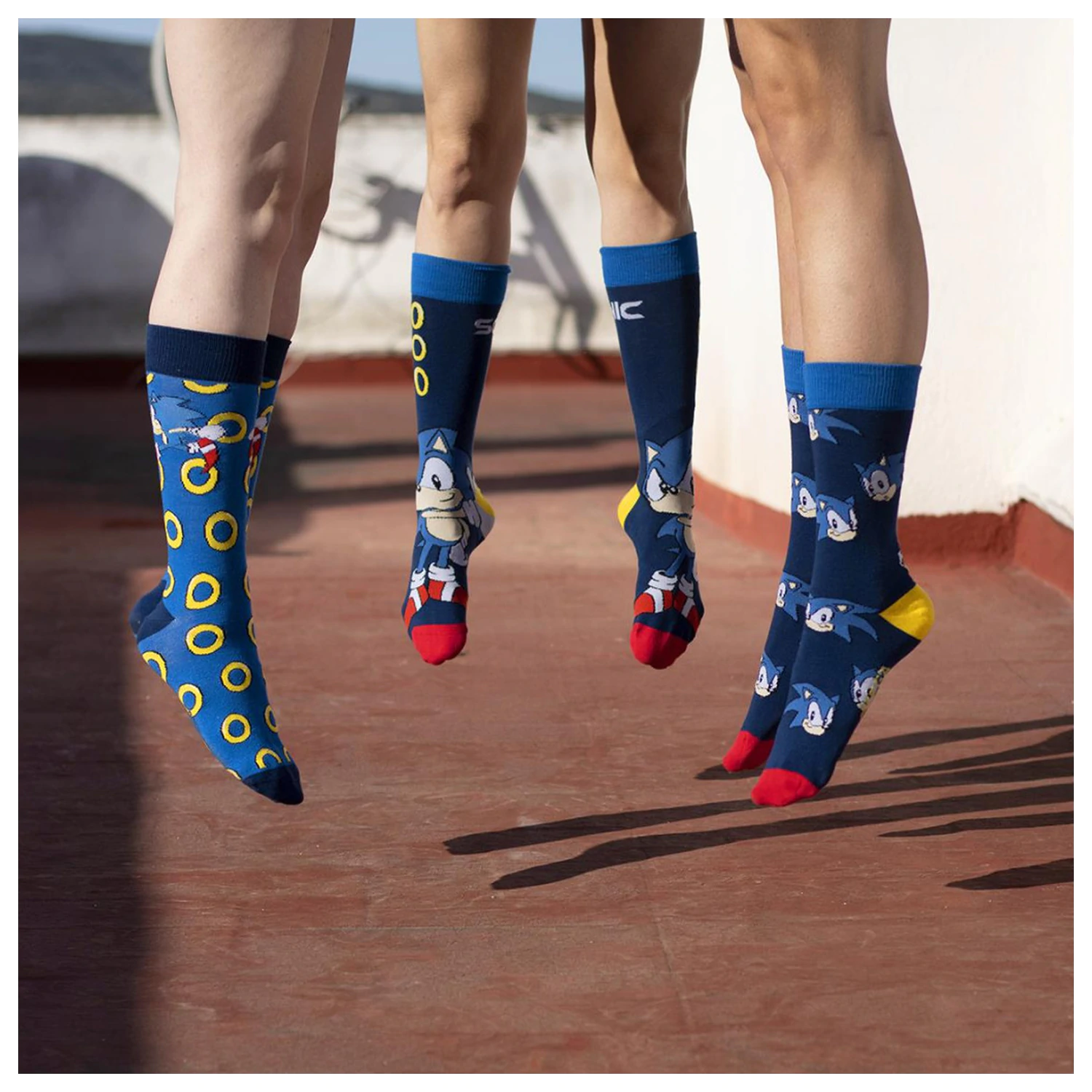 Sonic the Hedgehog long socks for adults 40/46 product photo