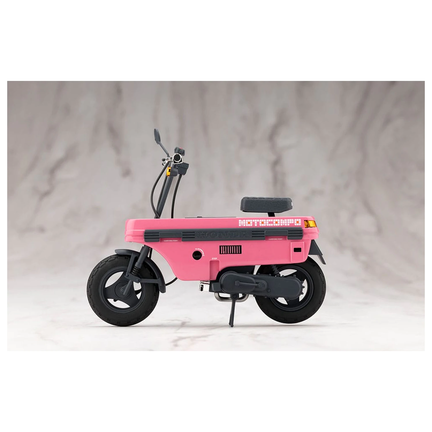 Sousai Shojo Teien Plastic Model Kit 1/10 Emma Koishikawa Nocturne with Honda AB12 Motocompo 14 cm      product photo