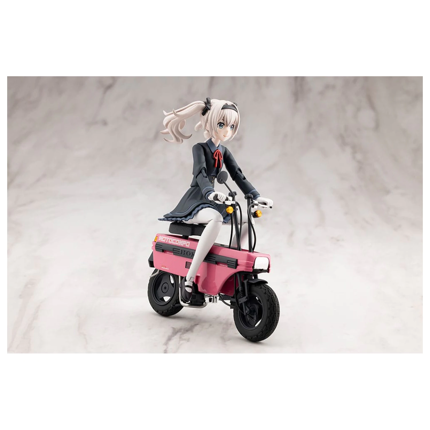 Sousai Shojo Teien Plastic Model Kit 1/10 Emma Koishikawa Nocturne with Honda AB12 Motocompo 14 cm      product photo