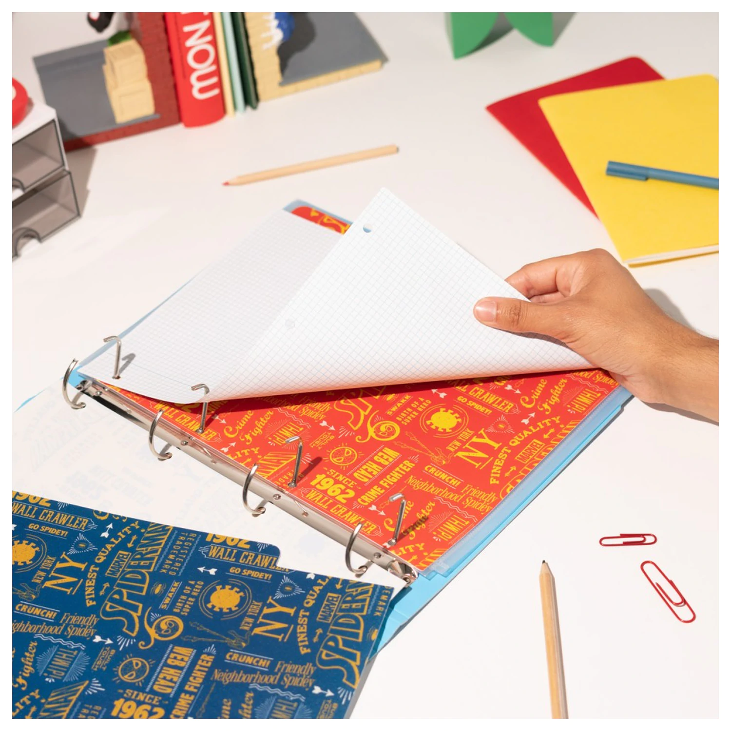 Marvel Spiderman 4 ring folder product photo