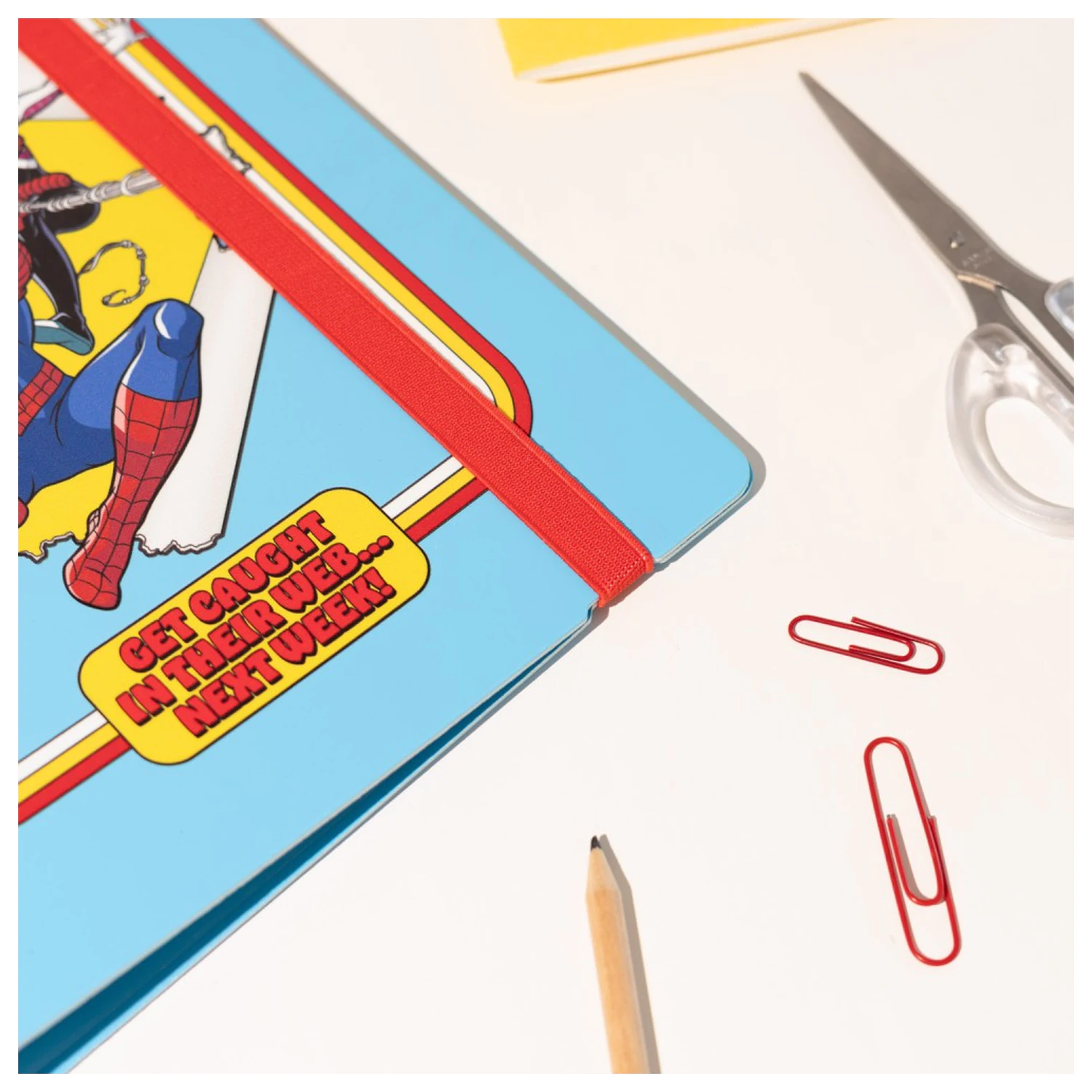 Marvel Spiderman 4 ring folder product photo
