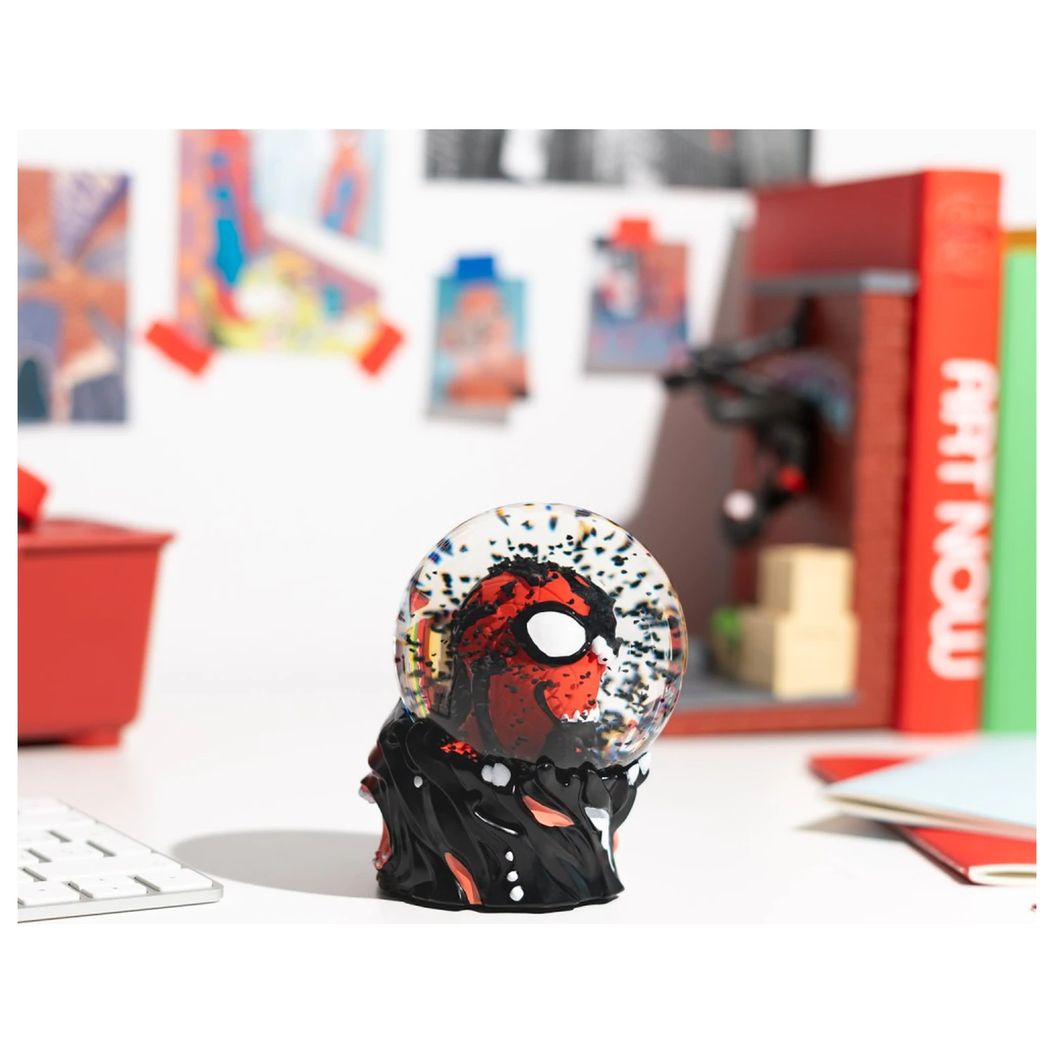 Marvel Spiderman snowball product photo
