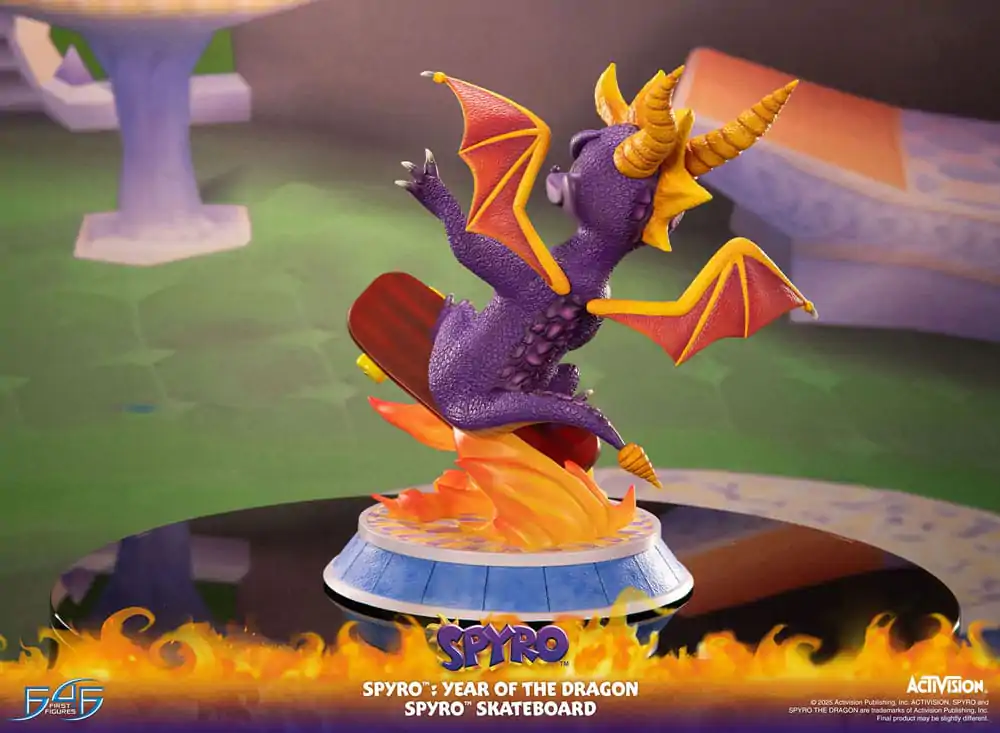 Spyro : Year of the Dragon Statue Spyro Skateboard 34 cm product photo