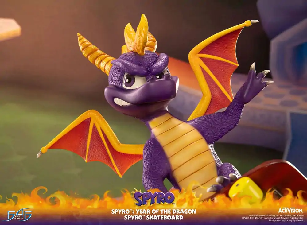 Spyro : Year of the Dragon Statue Spyro Skateboard 34 cm product photo