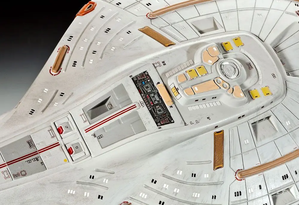 Star Trek Model Kit 1/670 U.S.S. Voyager 51 cm product photo