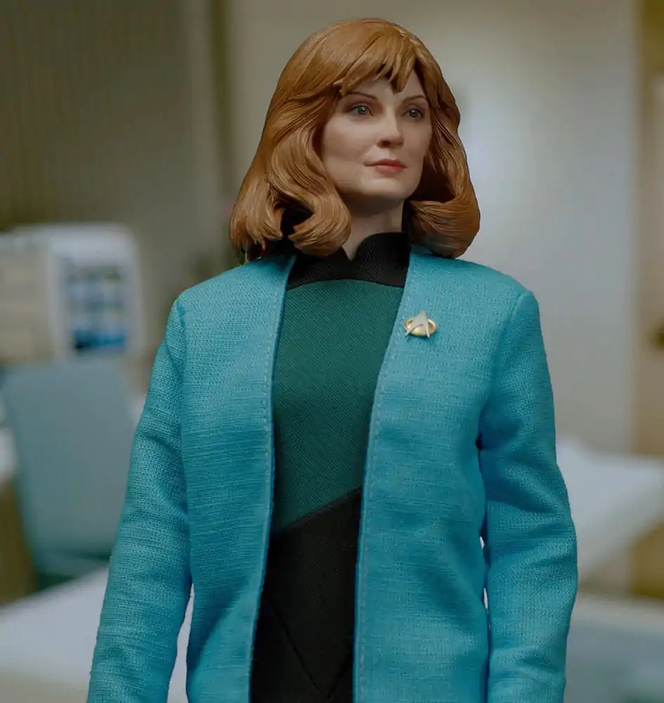 Star Trek: The Next Generation Action Figure 1/6 Dr. Beverly Crusher (Standard Edition) 27 cm product photo