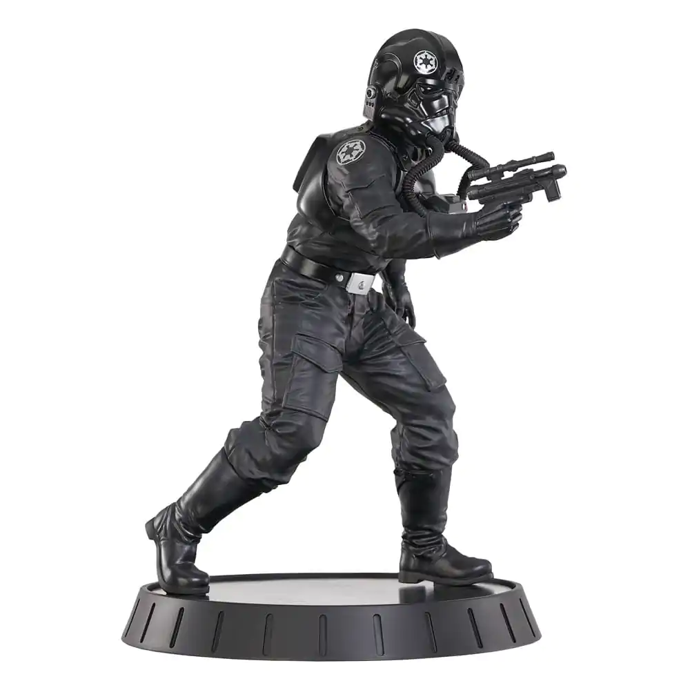 Star Wars A New Hope Milestones Statue 1/6 Tie Pilot 30 cm product photo