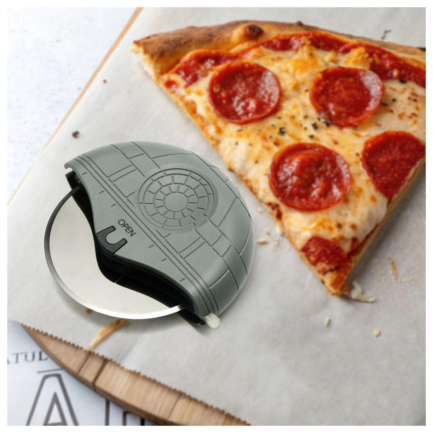 Star Wars Pizza Cutter Death Star  product photo