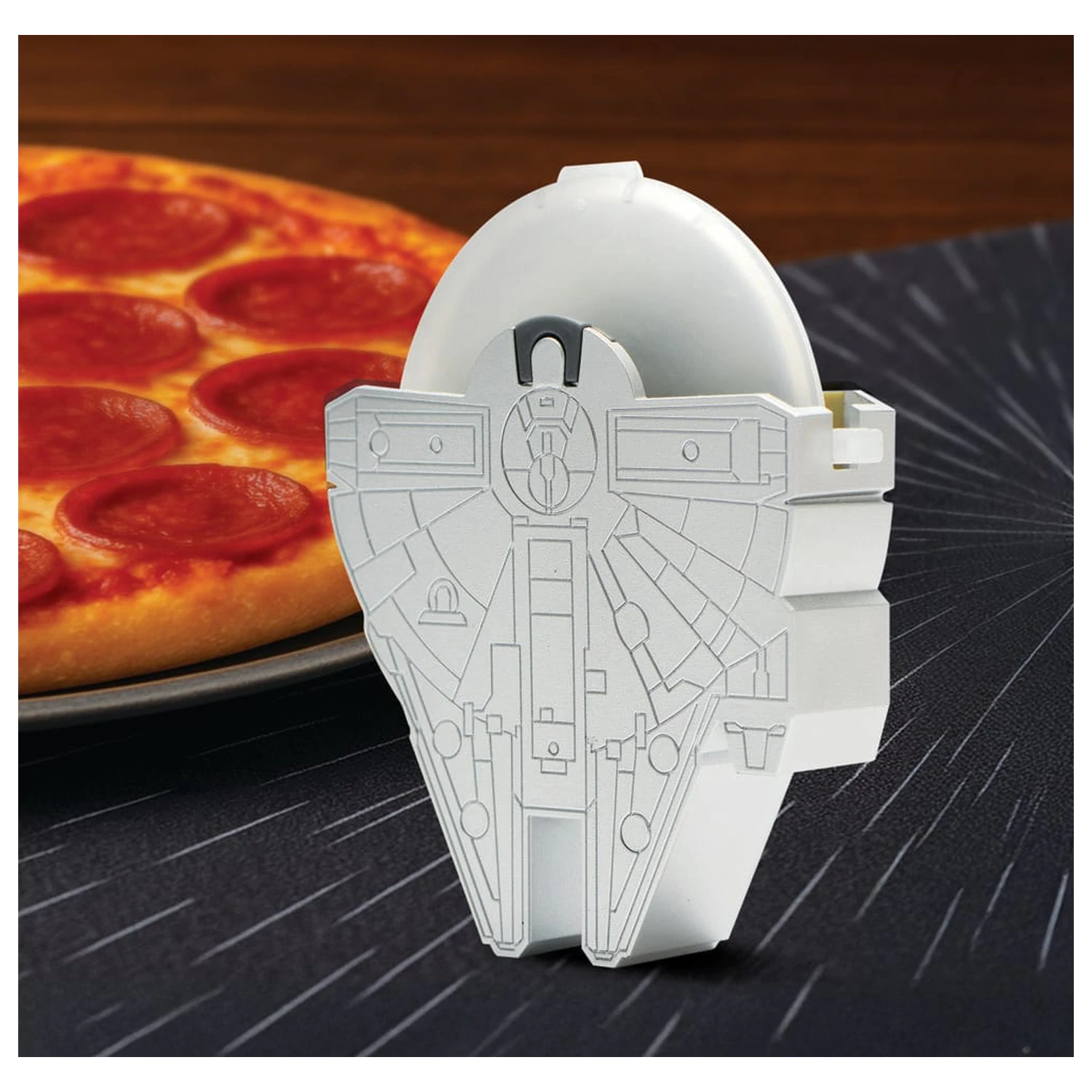 Star Wars Pizza Cutter Millennium Falcon product photo