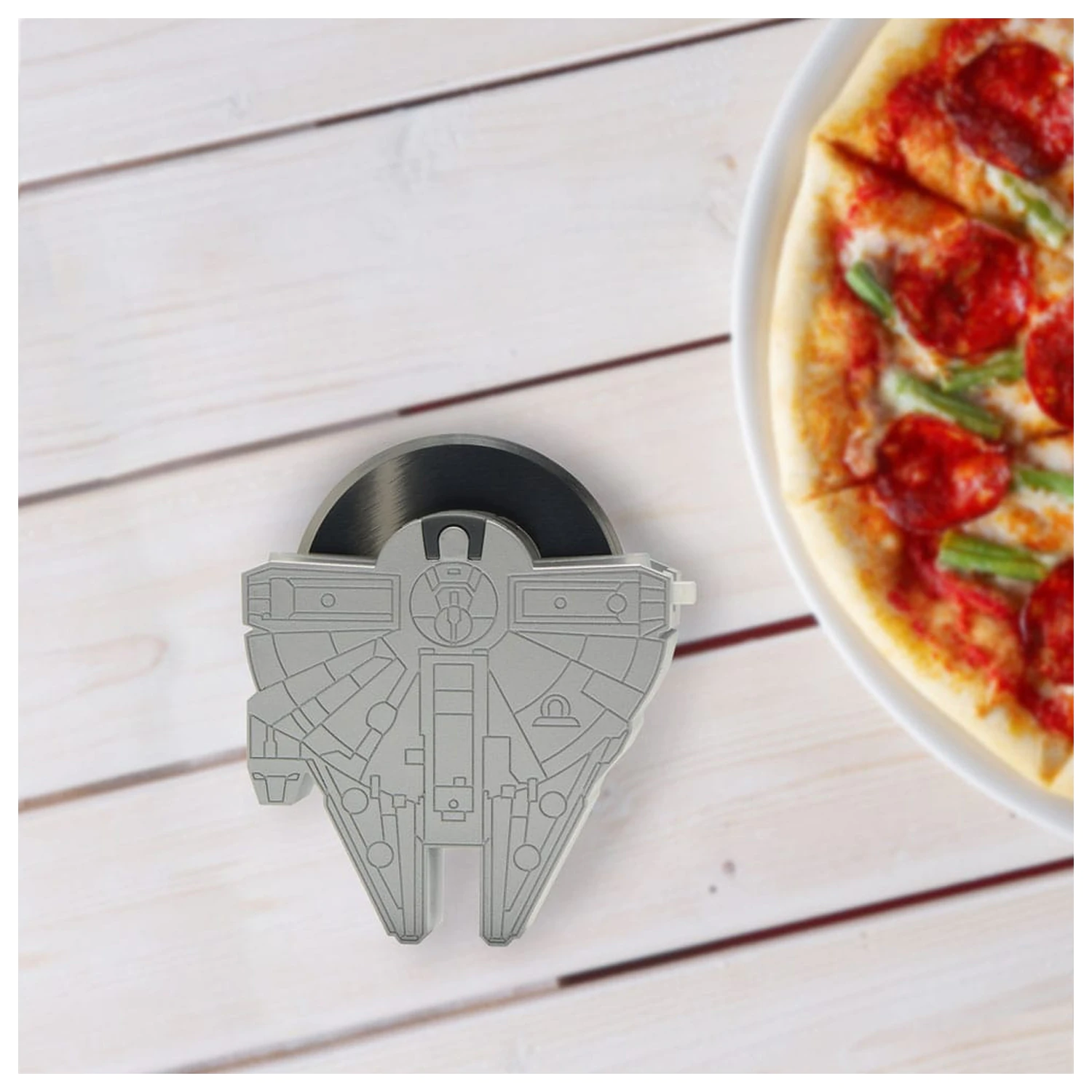 Star Wars Pizza Cutter Millennium Falcon product photo
