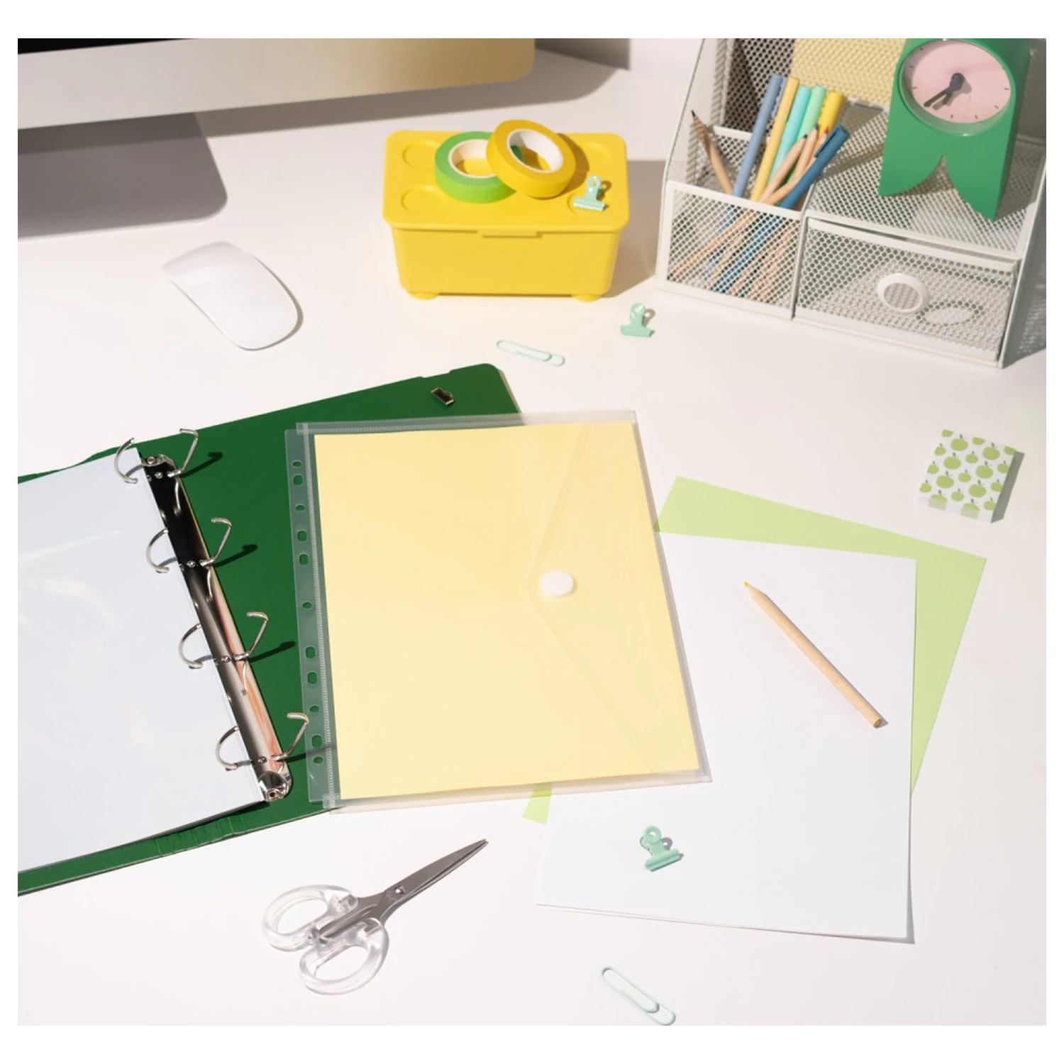 Star Wars: The Mandalorian and Grogu Ring Binder product photo