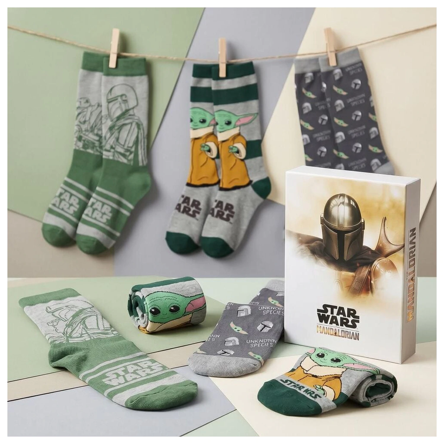Star Wars The Mandalorian adult pack 3 socks product photo