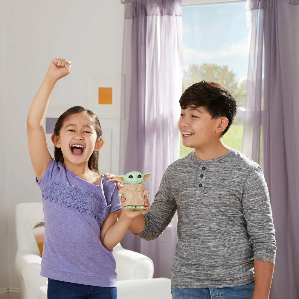 Star Wars The Mandalorian Game Bop it! The Child *English Version* product photo