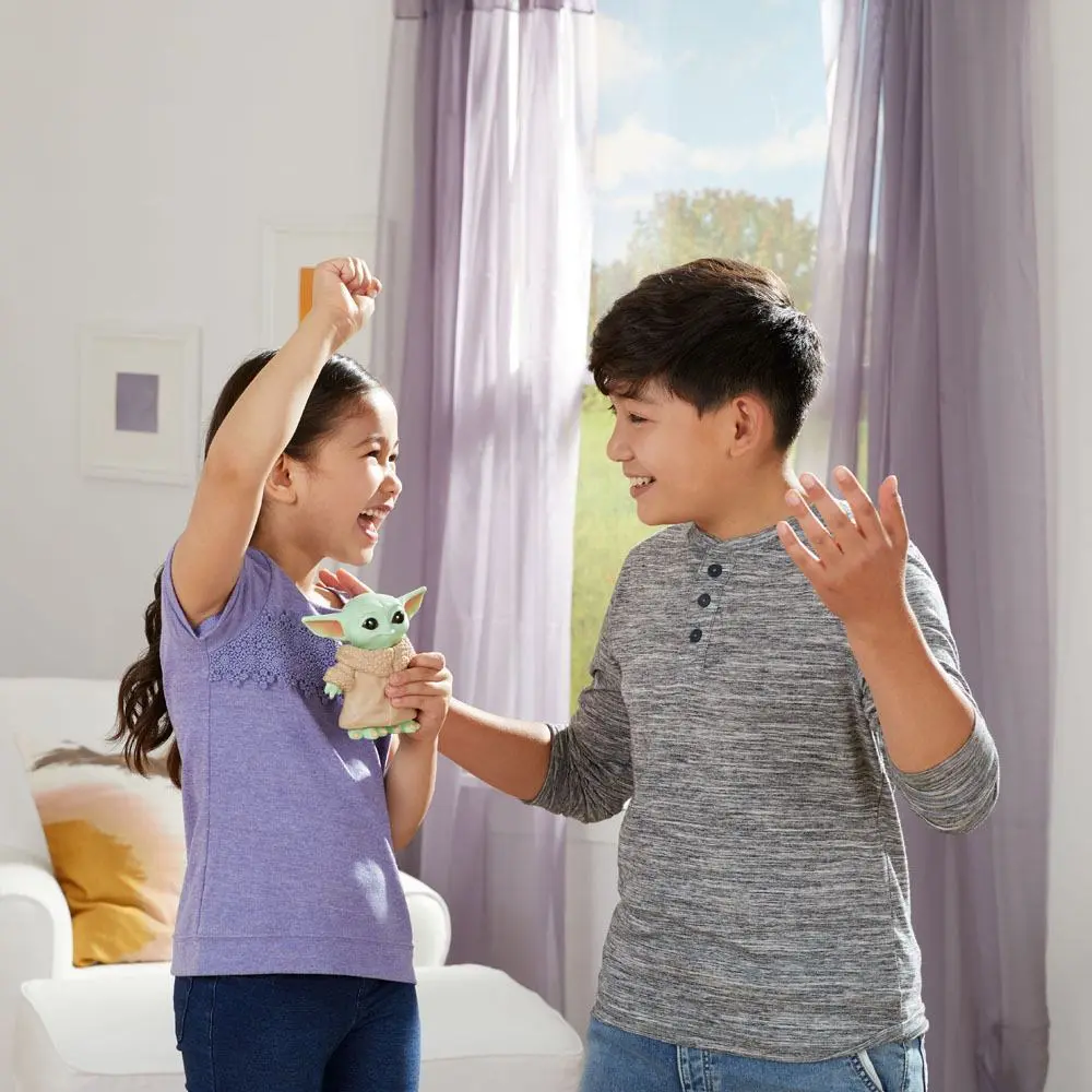 Star Wars The Mandalorian Game Bop it! The Child *English Version* product photo