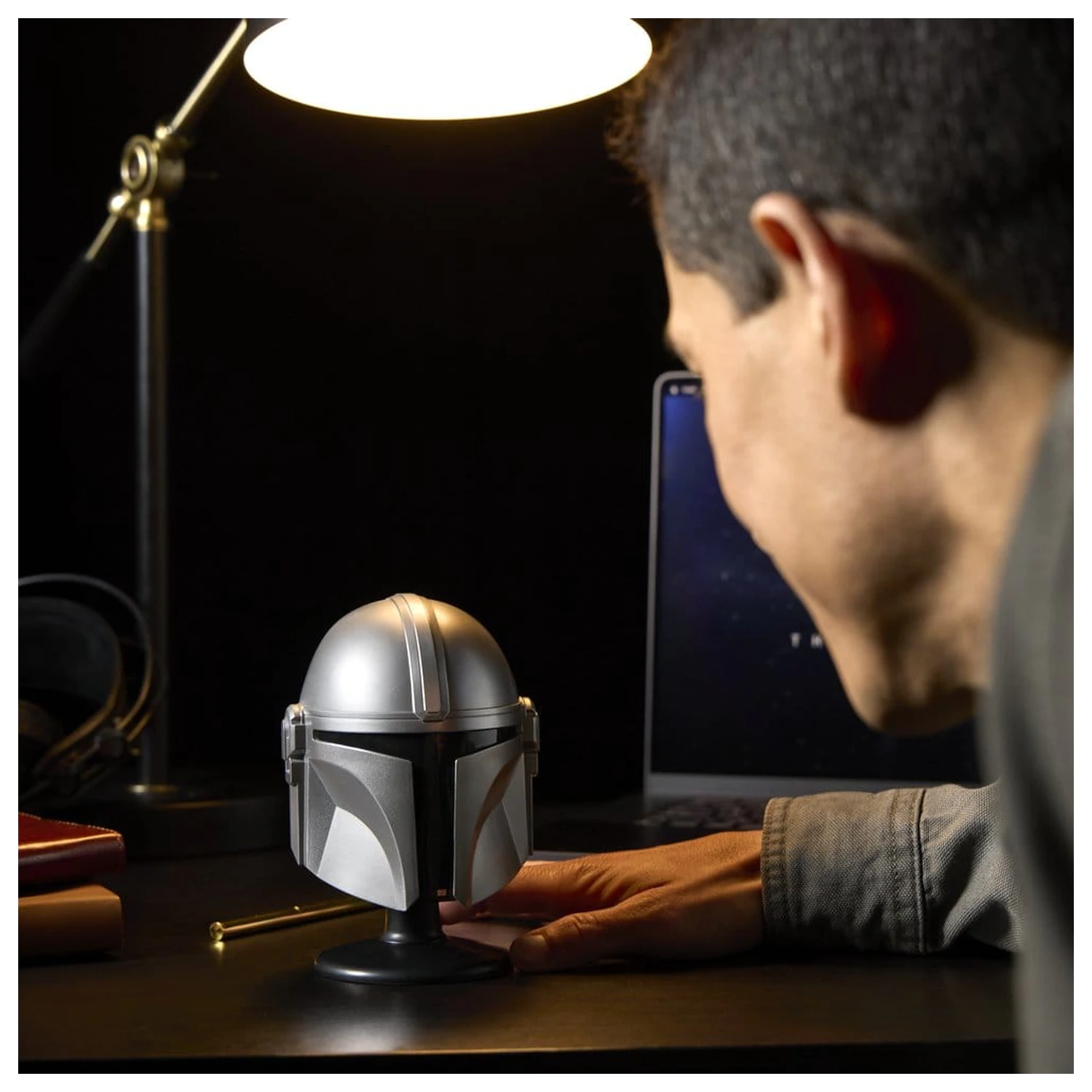 Star Wars: The Mandalorian & Grogu Black Series Mini Helmet The Mandalorian product photo