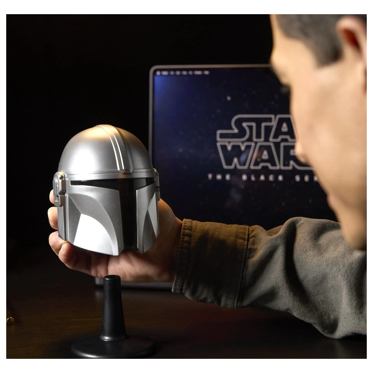 Star Wars: The Mandalorian & Grogu Black Series Mini Helmet The Mandalorian product photo