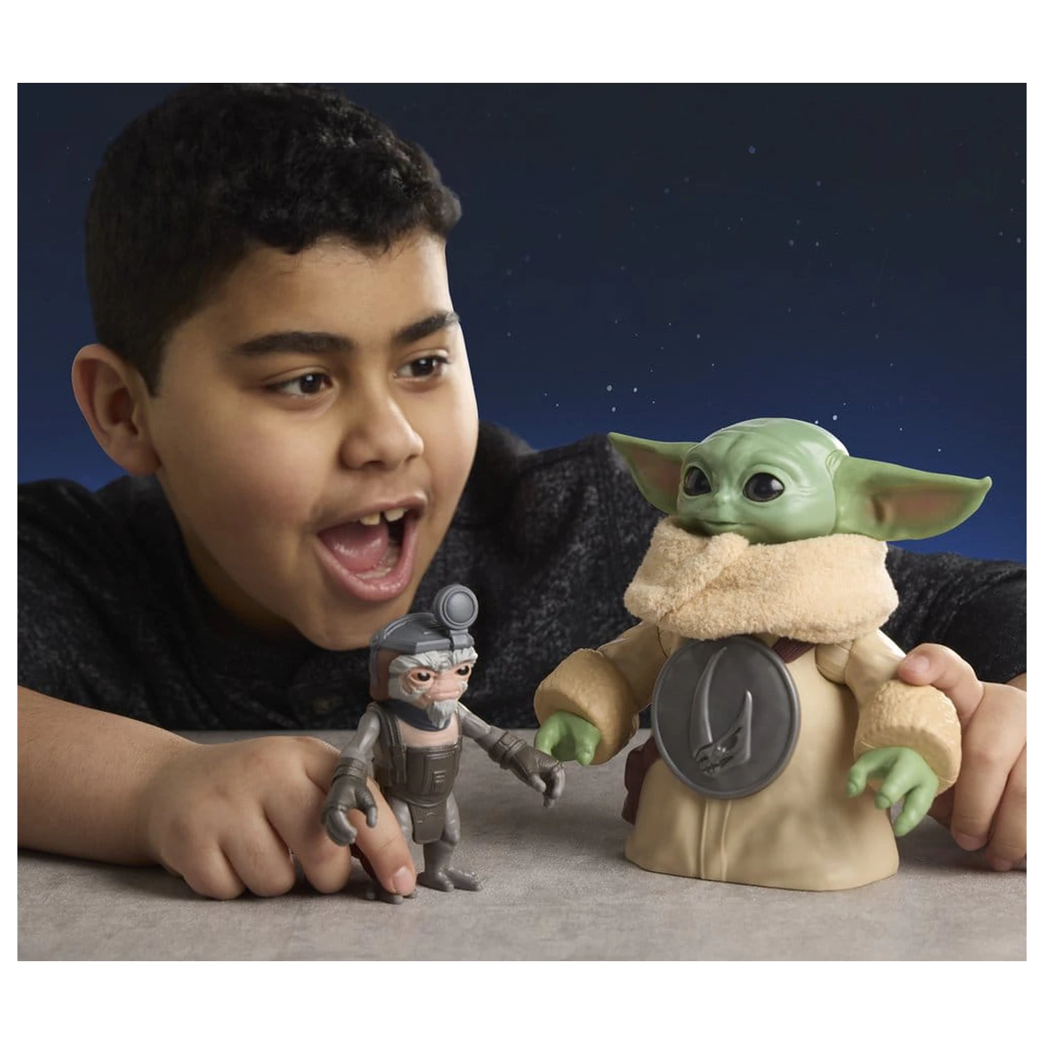 Star Wars: The Mandalorian & Grogu Electronic Action Figure Huggin' Grogu & Anzellan 17 cm product photo