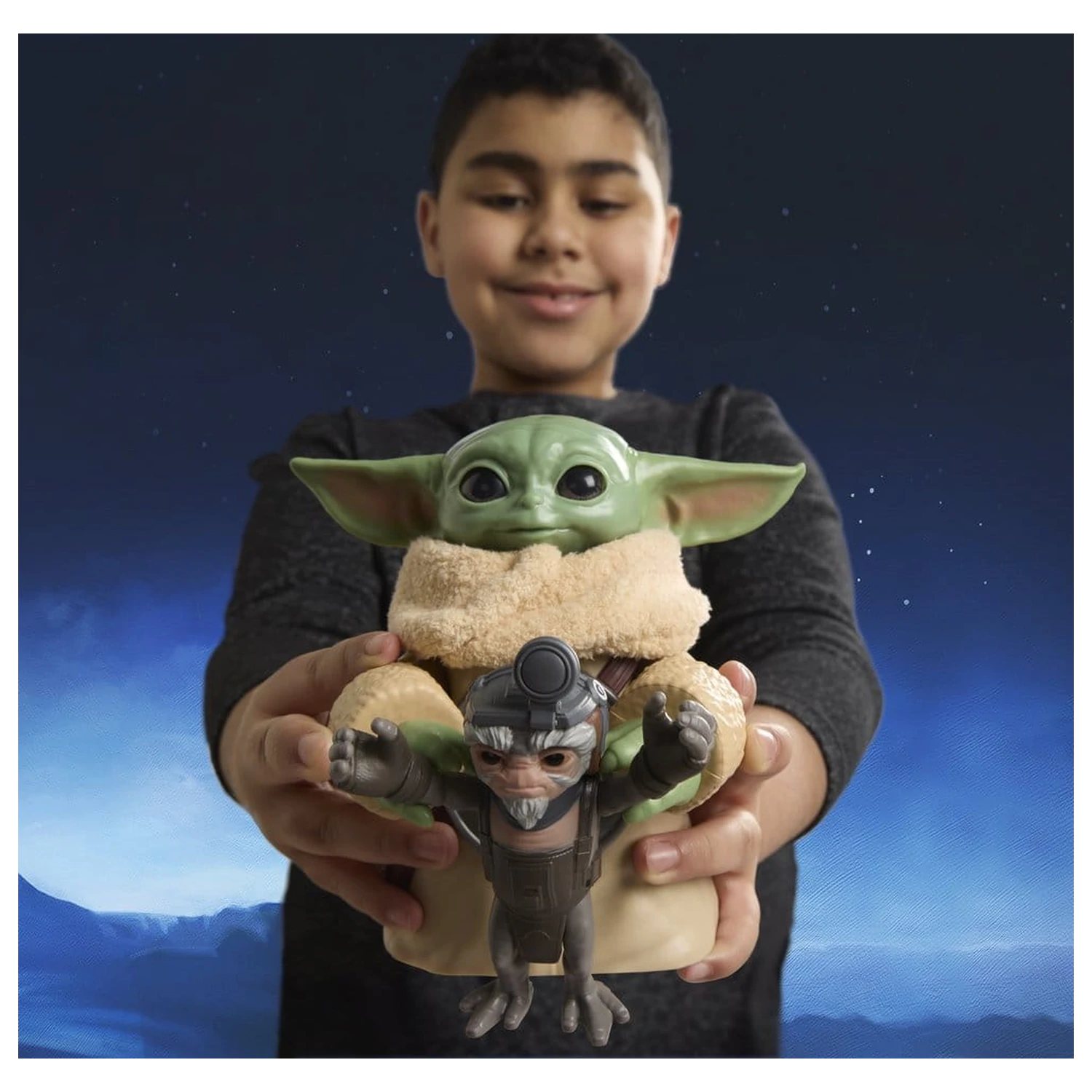 Star Wars: The Mandalorian & Grogu Electronic Action Figure Huggin' Grogu & Anzellan 17 cm product photo