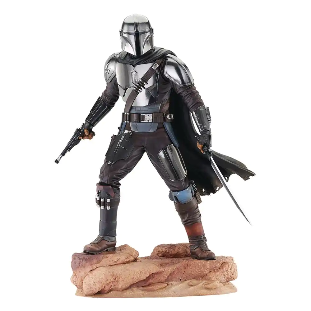 Star Wars: The Mandalorian Milestones Statue 1/6 Din Djarin 33 cm product photo