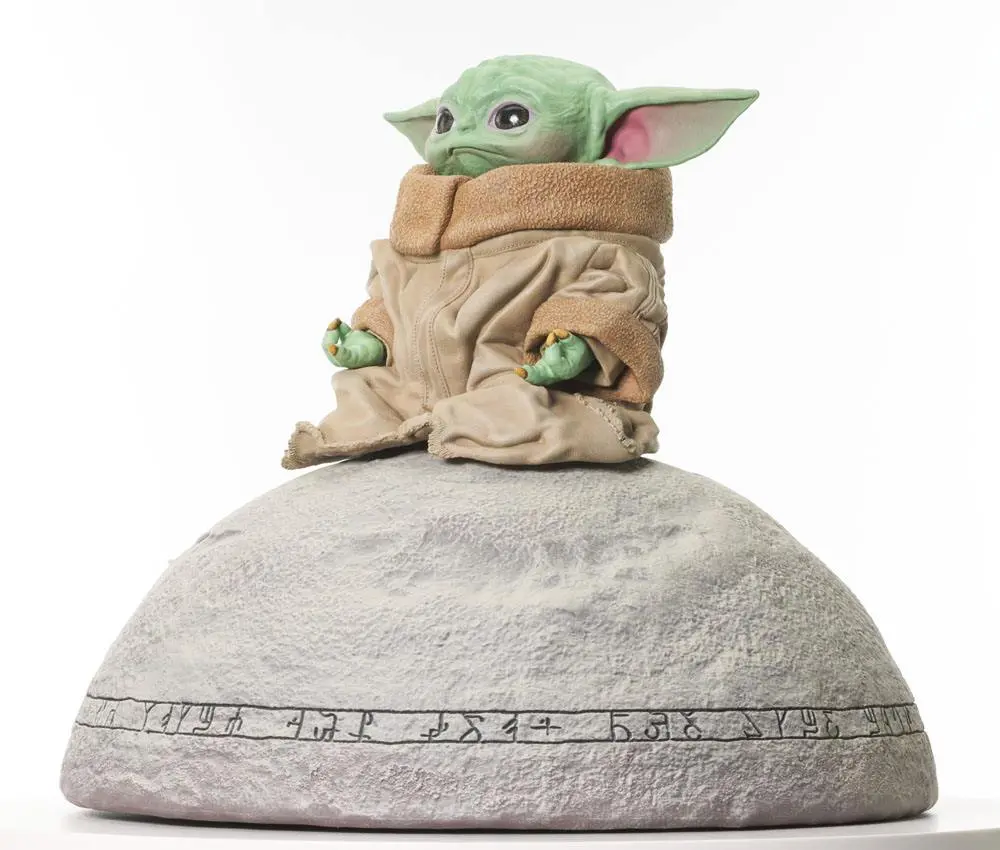 Star Wars The Mandalorian Milestones Statue 1/6 Grogu on Seeing Stone 20 cm product photo