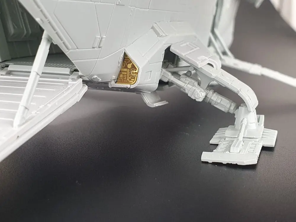 Star Wars: The Mandalorian Model Kit Razor Crest "Platinum Edition" product photo