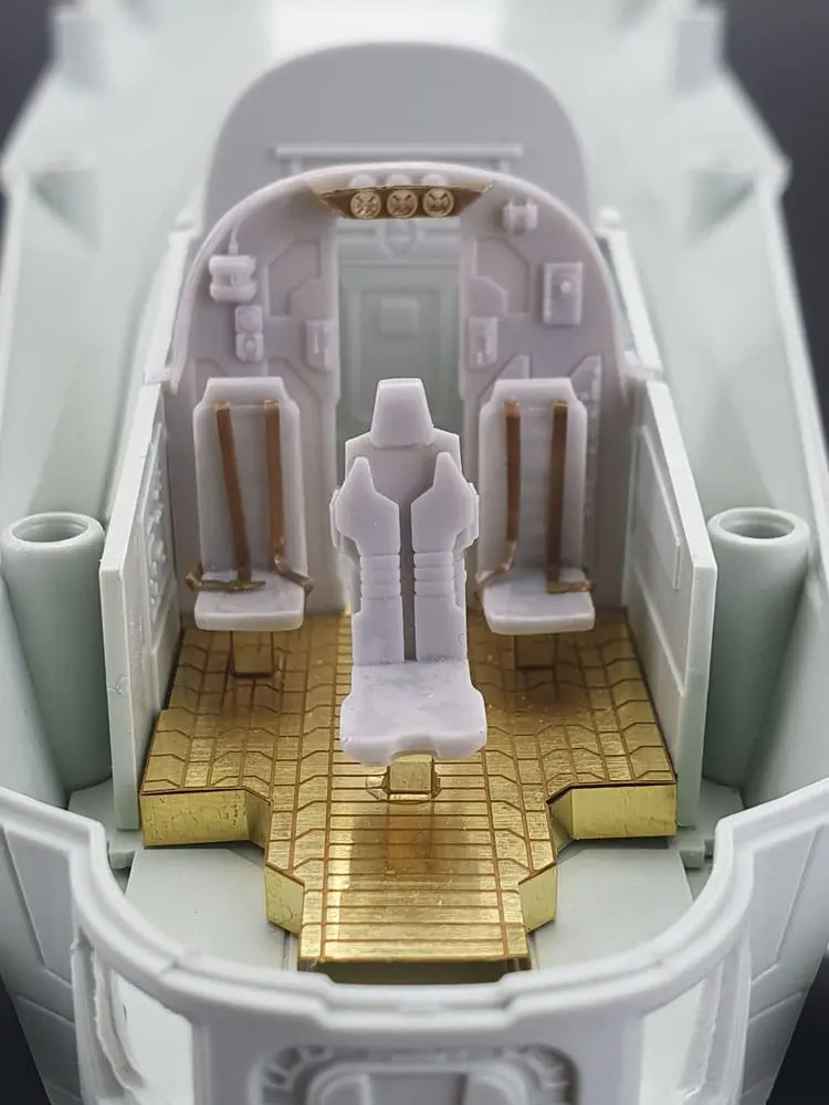 Star Wars: The Mandalorian Model Kit Razor Crest "Platinum Edition" product photo