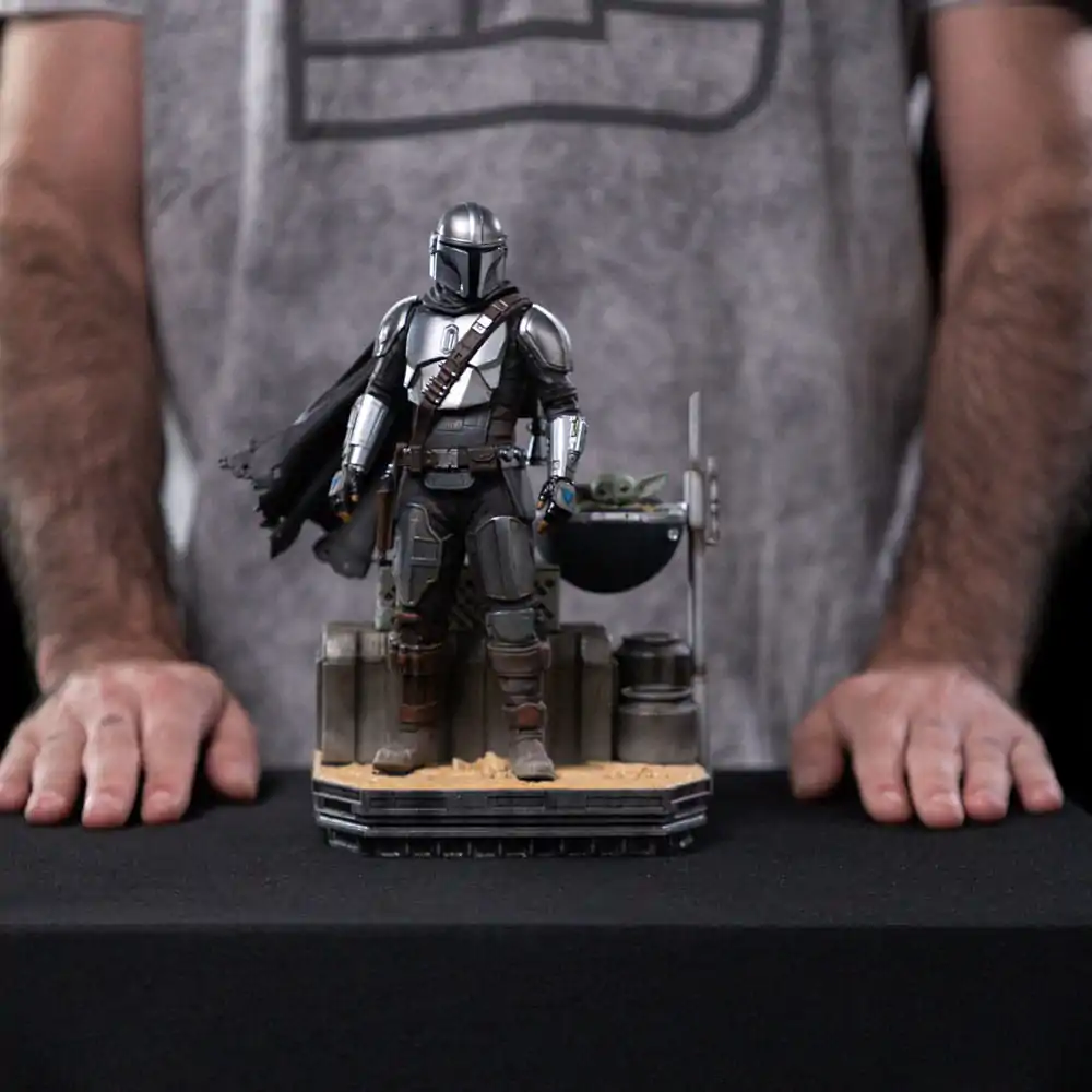 Star Wars The Mandalorian Scale Statue 1/10 Din Djarin and Din Grogu 21 cm termékfotó