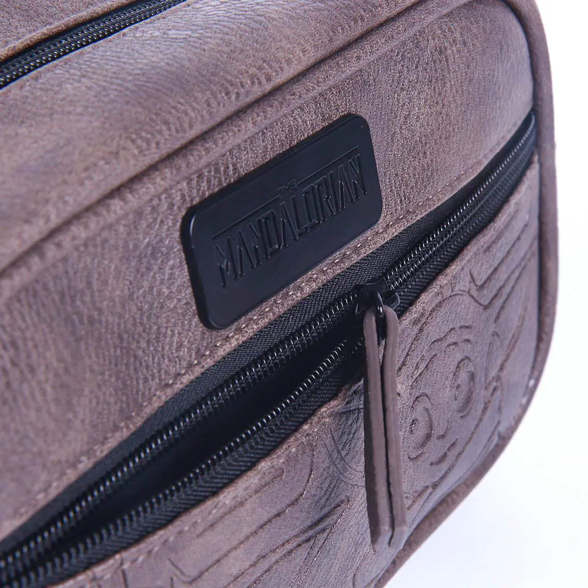 Star Wars The Mandalorian Yoda Child vanity case product photo