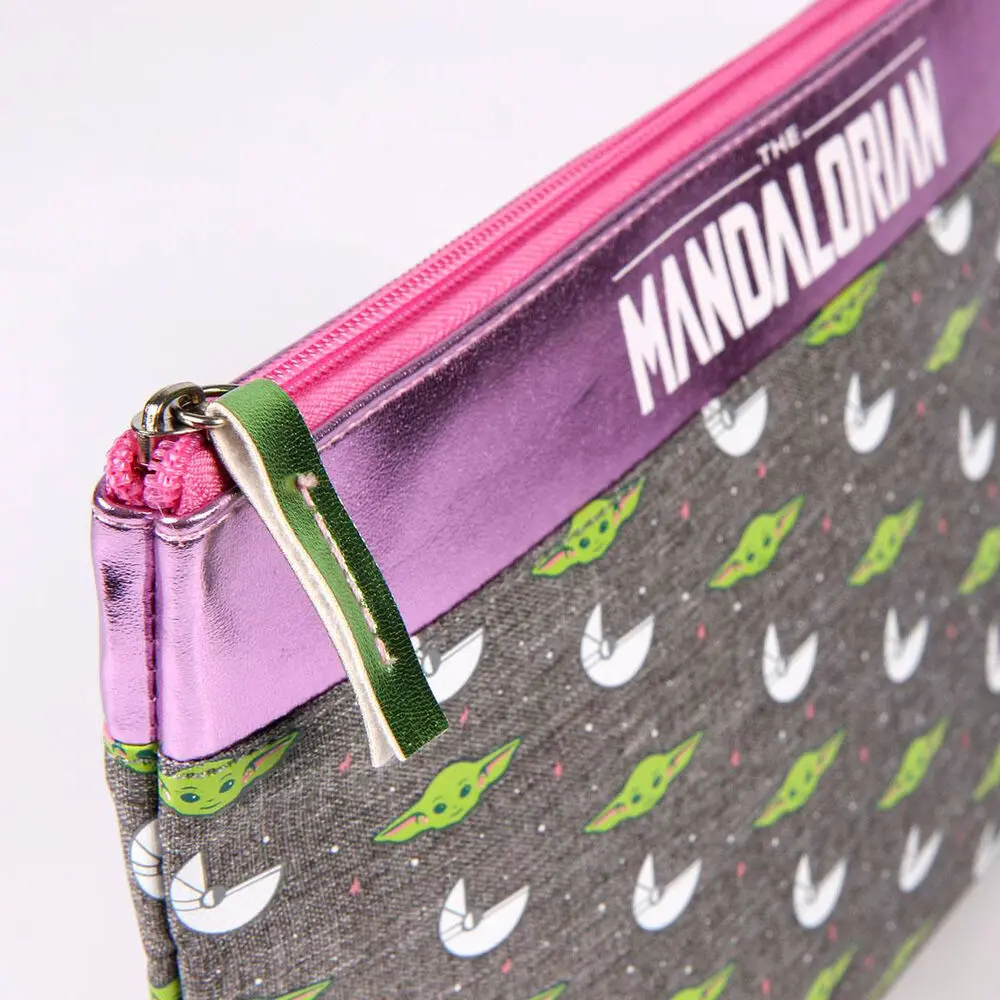 Star Wars The Mandalorian Yoda Child vanity case product photo