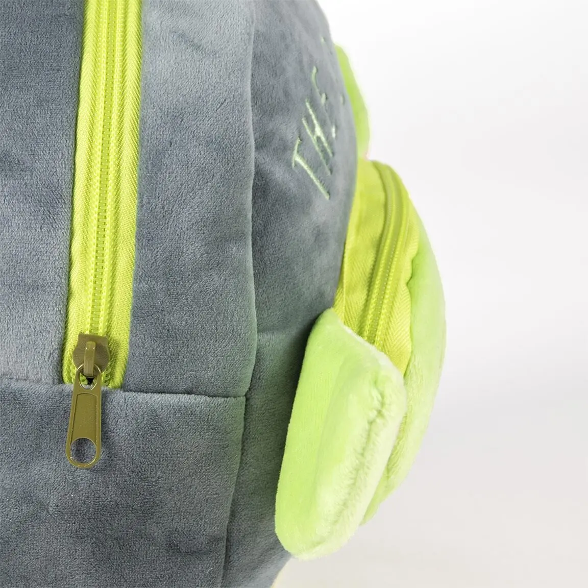Star Wars The Mandalorian Yoda Child plush backpack 22cm product photo