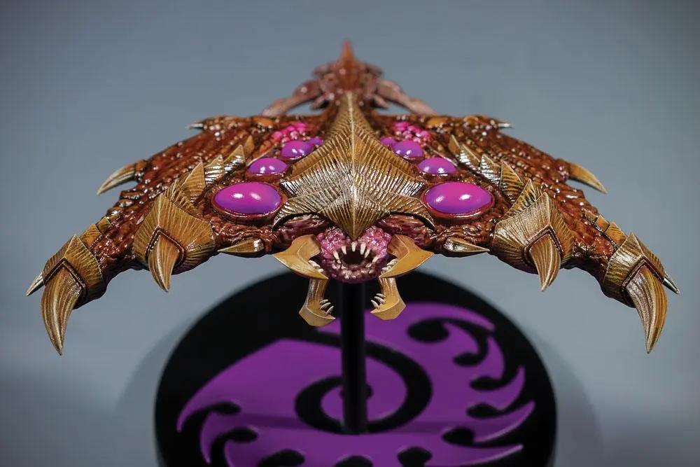 StarCraft Replica Zerg Brood Lord 15 cm product photo