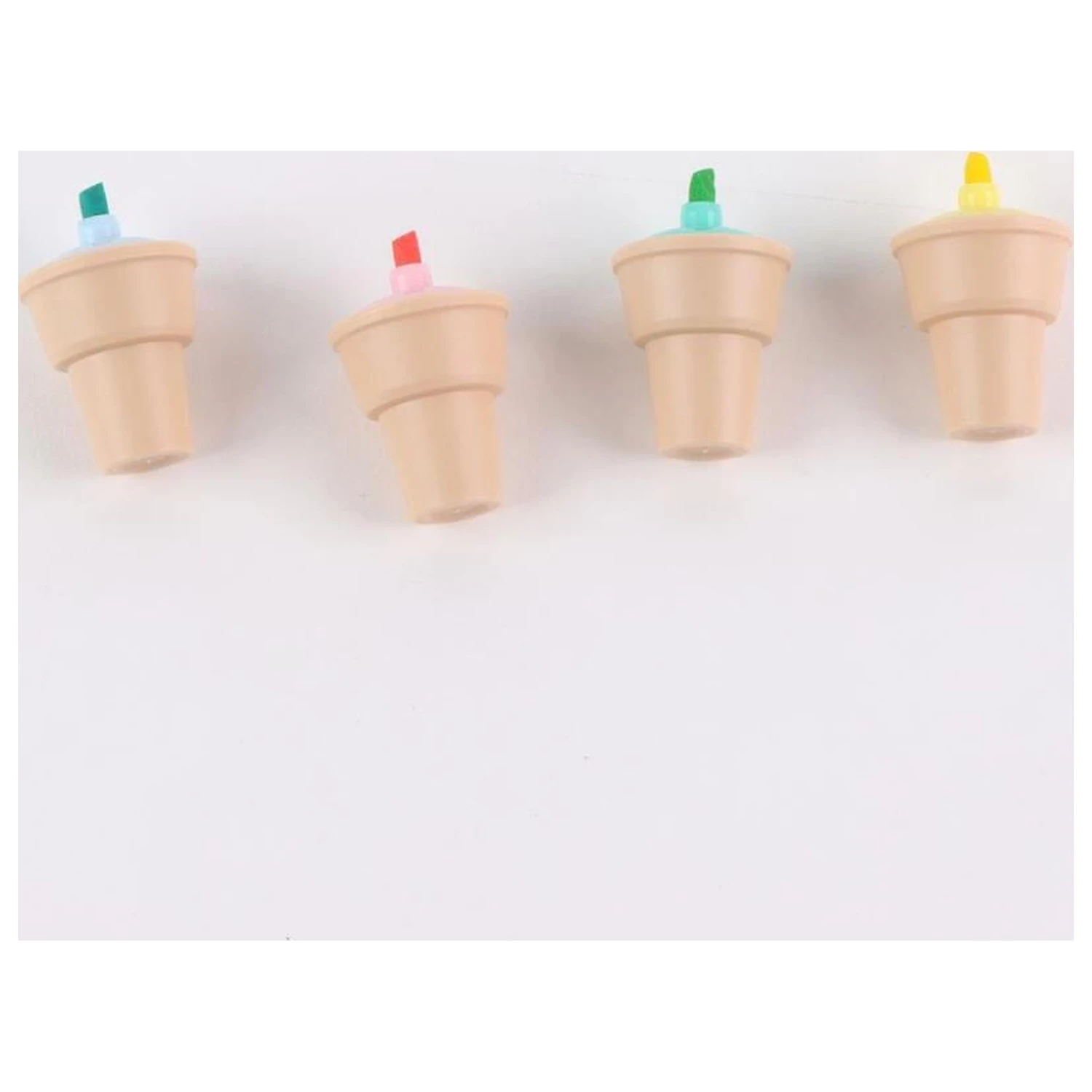 Stitch Pack of 4 mini Highlighters Food product photo
