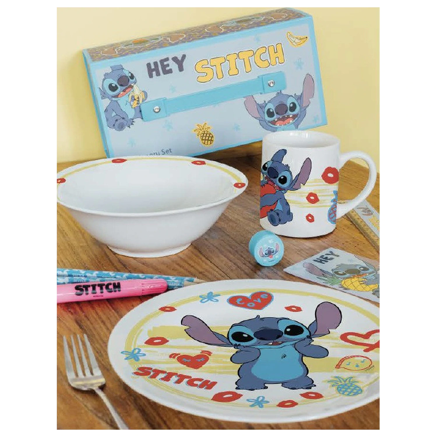 Stitch Heart Porcelain Dinnerware Set product photo