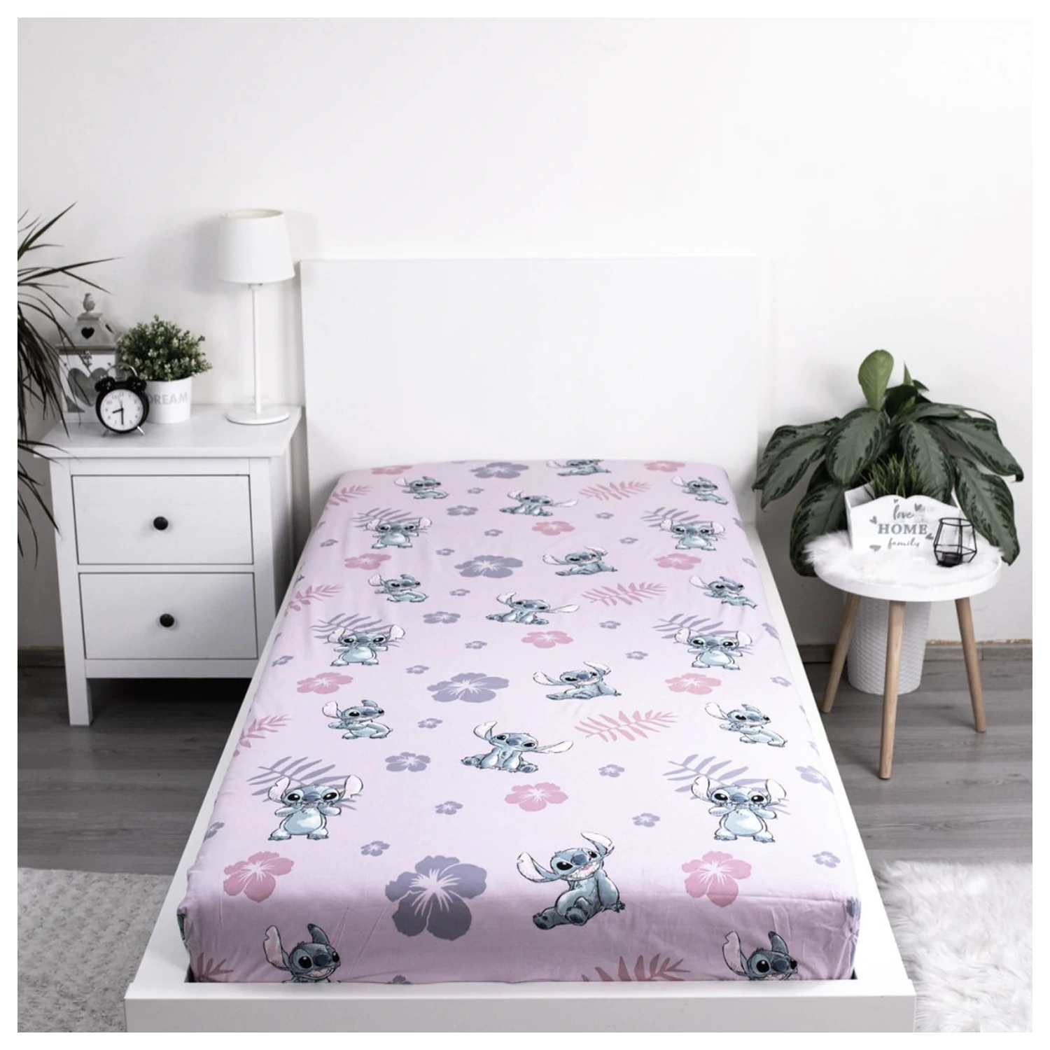 Stitch Pink Fitted Sheet 90x200 cm product photo
