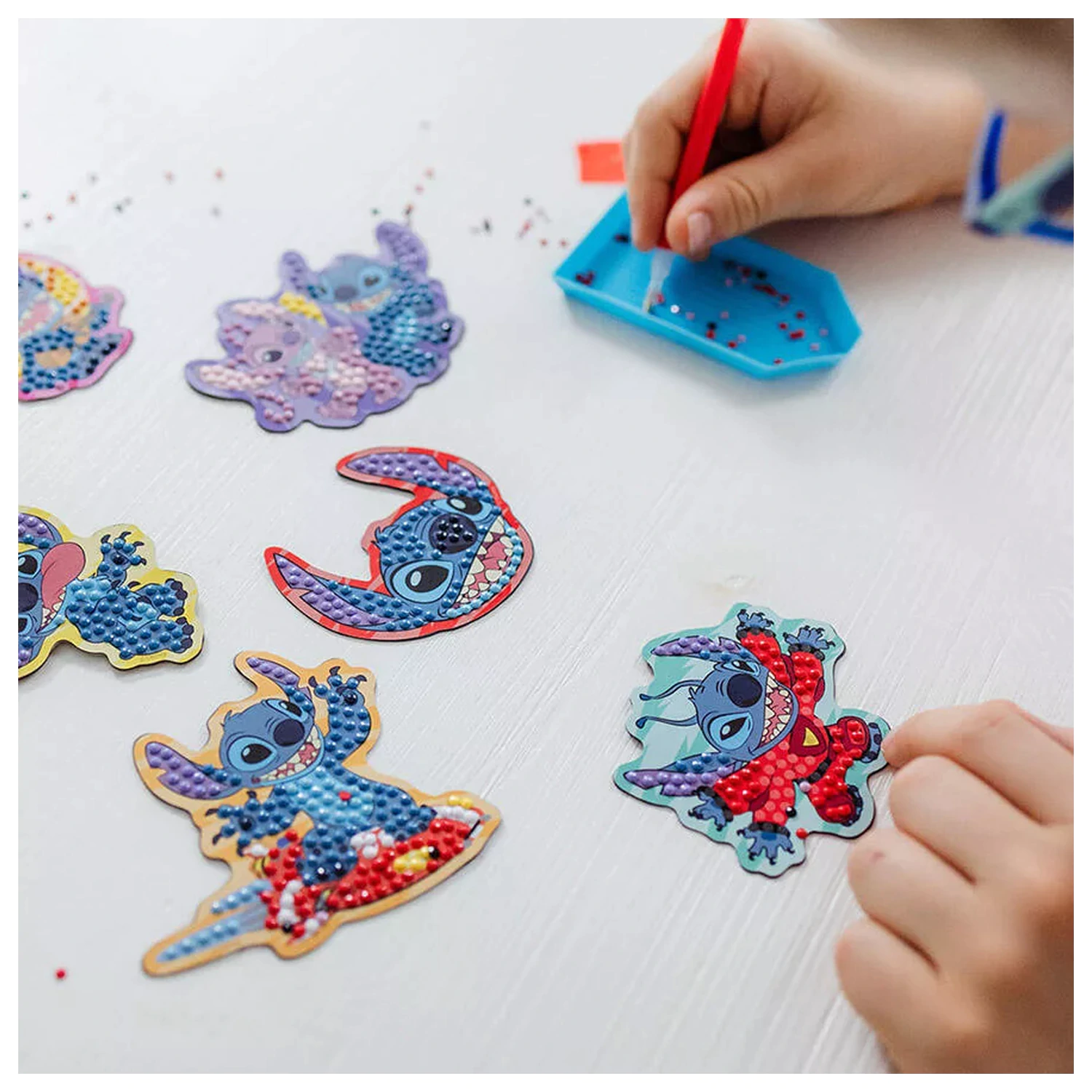 Lilo and Stitch Surf diamond-studded magnetic set product photo