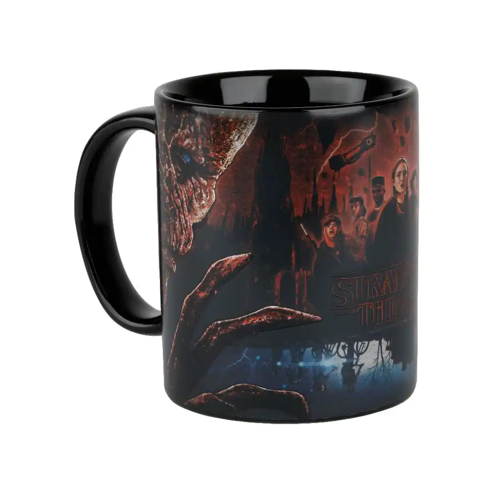 Stranger Things Heat Change Mug Duell 320 ml product photo