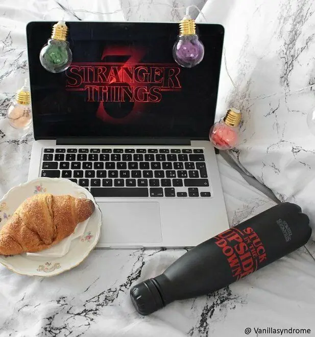 Stranger Things Drink Bottle Stuck in the Upside Down product photo