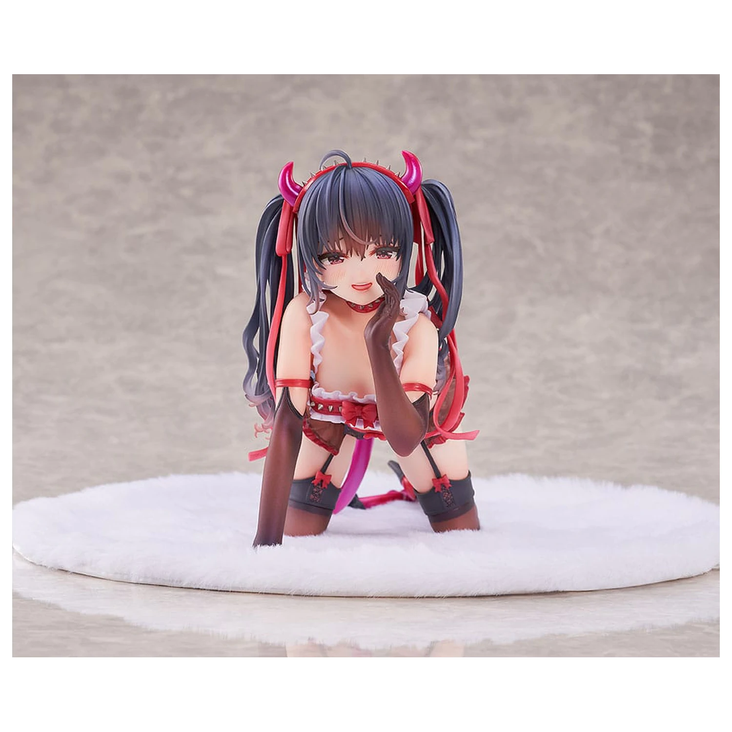 Succubus Homestay Statue 1/5 Sakuma Shizuku 14 cm    product photo