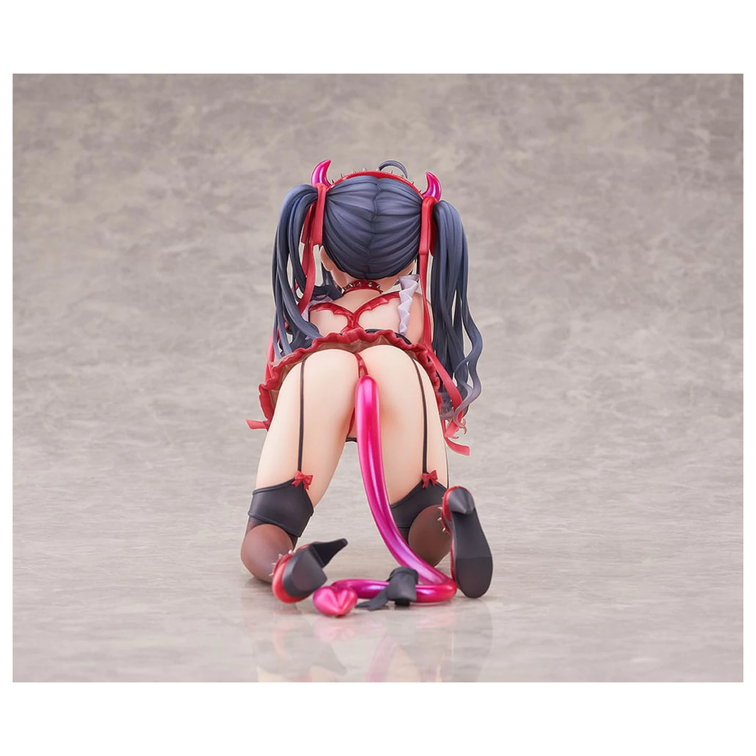 Succubus Homestay Statue 1/5 Sakuma Shizuku 14 cm    product photo