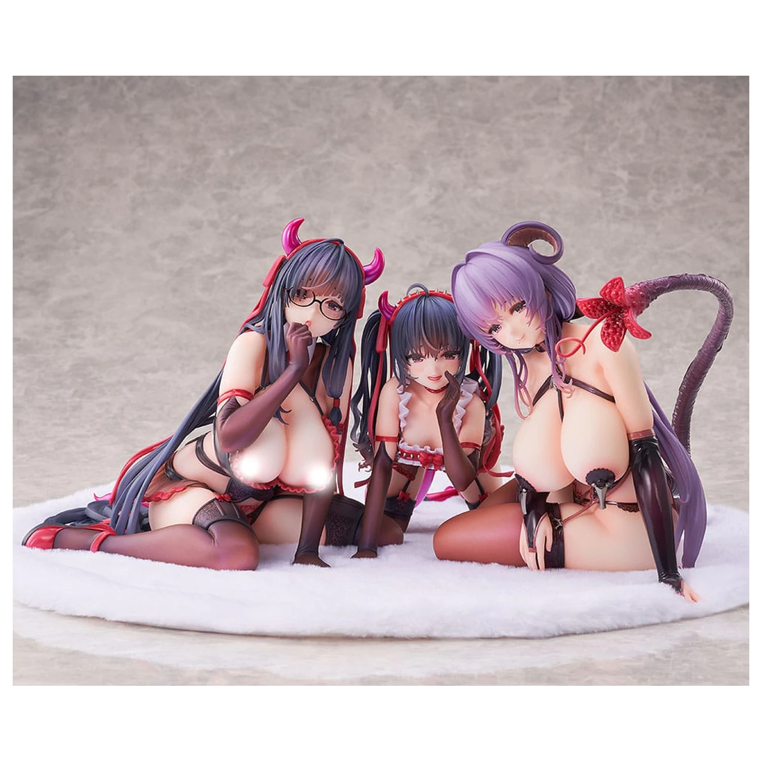 Succubus Homestay Statue 1/5 Sakuma Shizune 17 cm  product photo